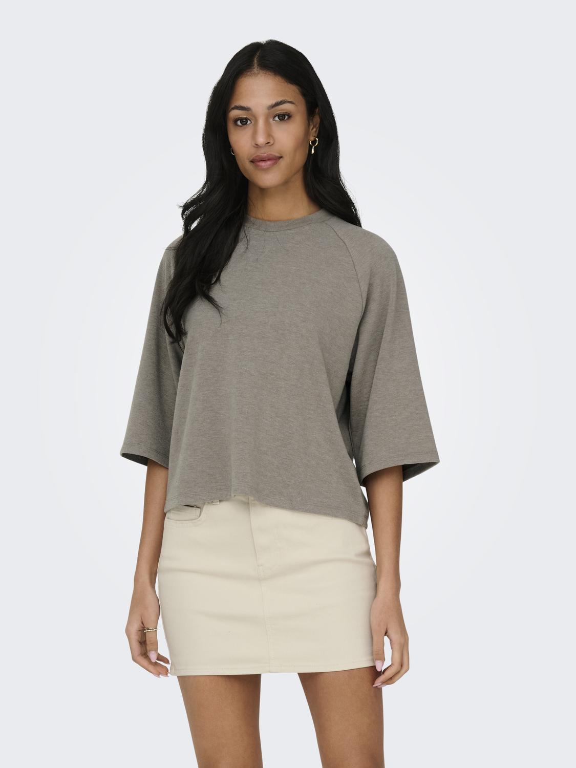 model_shot-front